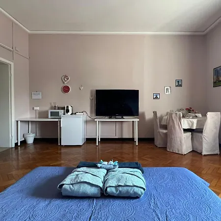 Piazza Della Vittoria Bed & Breakfast Genua