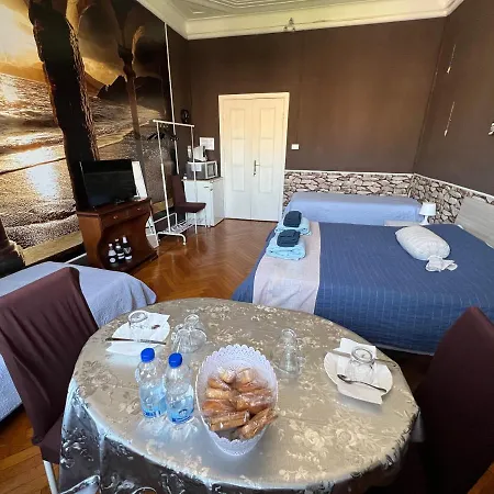 Piazza Della Vittoria Oda ve Kahvaltı 3*