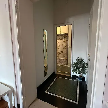 Piazza Della Vittoria 3* Genoa