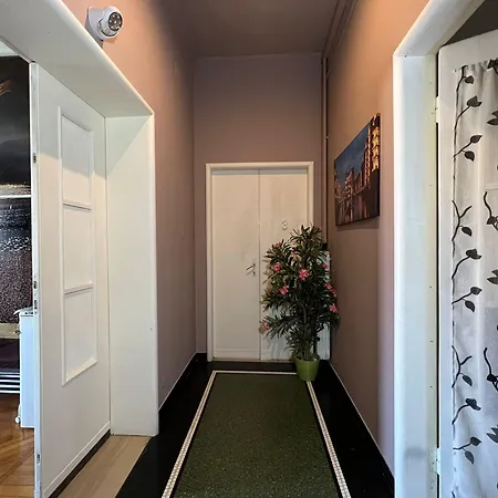 Piazza Della Vittoria 3* Génova