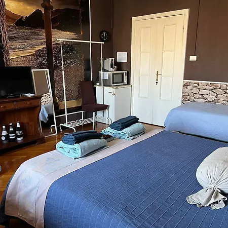 Piazza Della Vittoria 3* Cenova