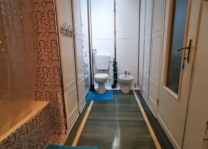 Piazza Della Vittoria 3*