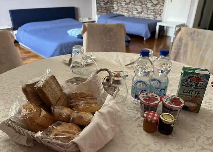 Piazza Della Vittoria 3* Genua