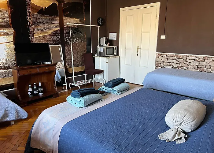 Piazza Della Vittoria 3* Genua